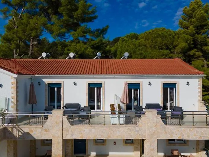 Diwani Luxury Villas Lixouri 0*,  Greece