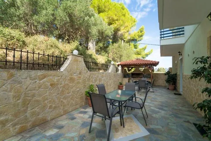 Diwani Luxury Villas Lixouri 0*,  Greece