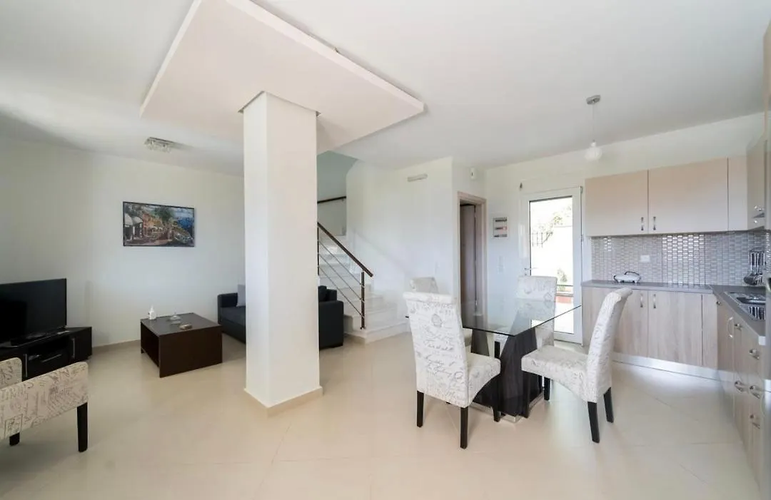 Diwani Luxury Villas Lixouri 0*,